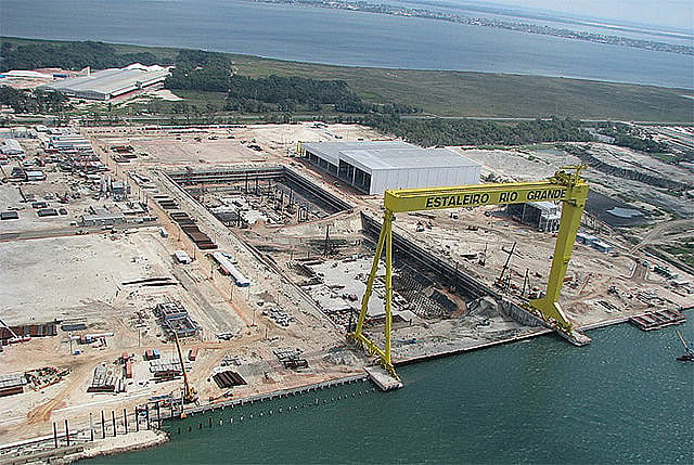 Con obras en camino, el polo naval de Rio Grande do Sul comenzó a llenarse de chatarra tras la suspensión de contratos con la Petrobras