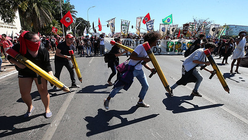 Manifestação de estudantes na esplanada dos ministérios contra a reforma da previdência e cortes na educação em 12/07/2019