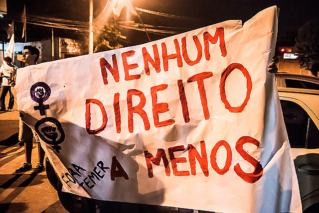 Actualmente, más de 60 iniciativas legislativas proponen reducción de derechos laborales