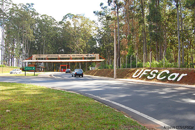 Estudantes da universidade protestaram, recentemente, contra o aumento de 122% no preço do restaurante universitário