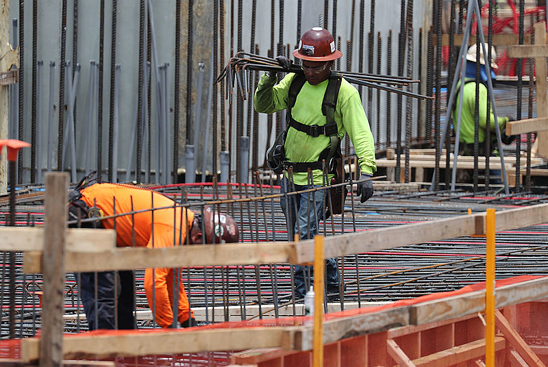Segundo o governo, as normas regulamentadoras vão passar por um processo de modernização para simplificar as regras