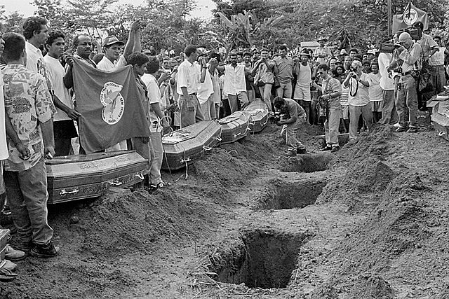 Police operation killed 21 landless farmers and injured more than 60 in Eldorado dos Carajás in 1996, but 142 officers were acquitted