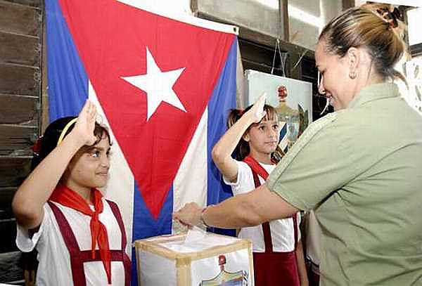 Cuba vai promover ainda este ano uma consulta popular para aprovar uma nova Constituição e substituir a de 1976