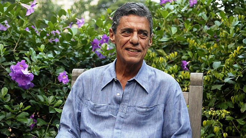 Seis anos depois de último trabalho, cantor lança no disco com músicas inéditas