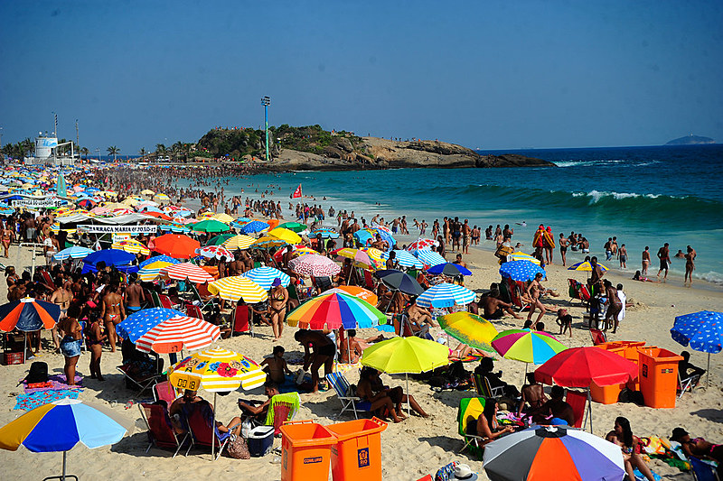 A praia é sempre uma opção nos feriados para quem vive no litoral