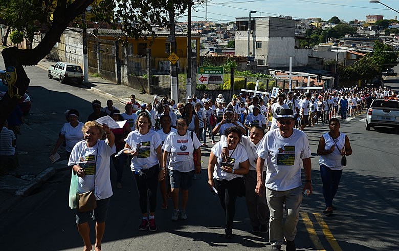 Caminhada percorre a zona sul: defesa da desmilitarização da polícia e por uma atuação mais próxima do povo