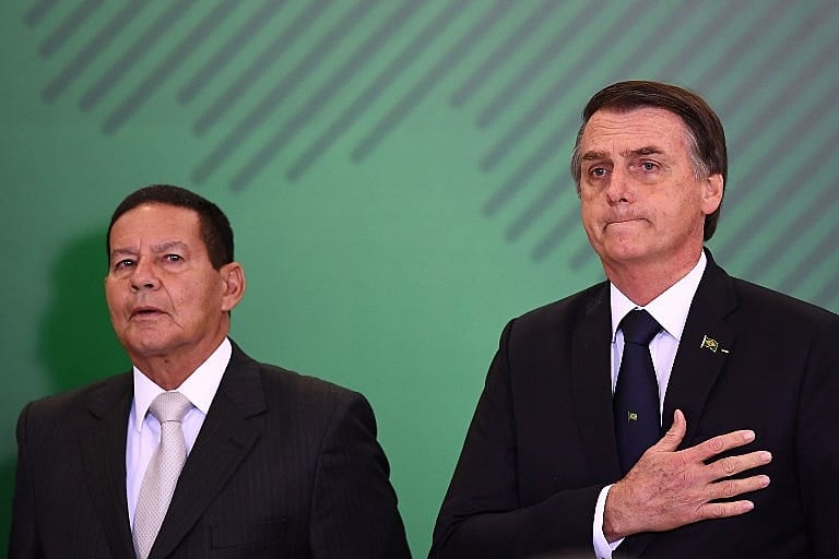 Relação entre as declarações do vice-presidente Mourão e de Bolsonaro expõe conflitos internos que desagradam diferentes setores
