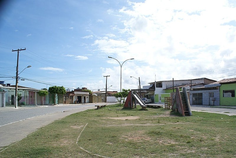 No início do século XX, a localidade foi povoada por palafitas, por pessoas em condição de pobreza em busca de moradia