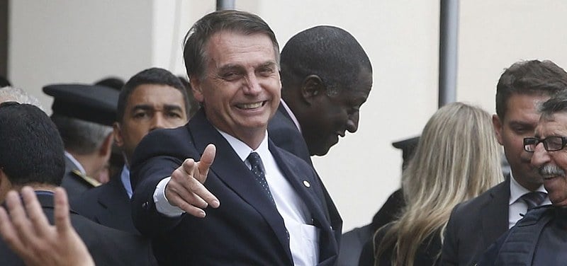 Porte de armas foi liberado por decreto de Bolsonaro para quase 20 categorias profissionais; ações na Justiça podem impedir sua vigência