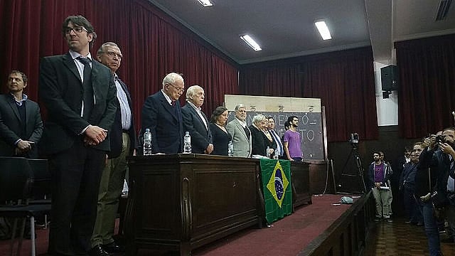 Intelectuais e artistas se reúnem na Faculdade Largo São Francisco para lançamento de manifesto em março deste ano