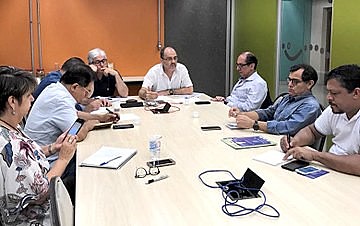 Reunião de representantes de centrais no Dieese, na semana passada: objetivo é identificar caminhos convergentes