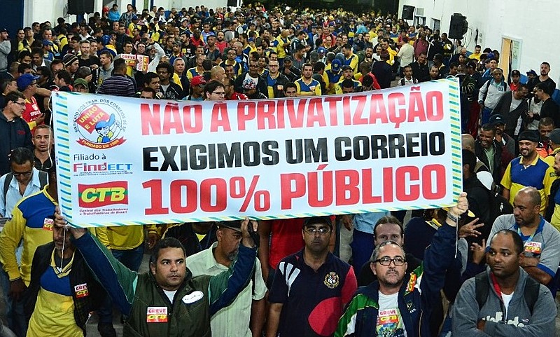 Manifestação em São Paulo contra a venda dos Correios: brasileiros rejeitam a privatização