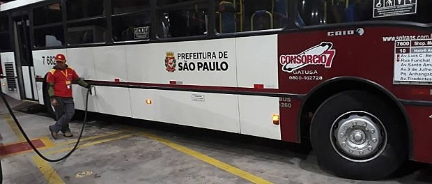 Devido a falta de óleo diesel, a SPTrans reduziu 40% a frota de ônibus na cidade nesta quinta-feira