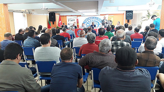 Evento foi realizado no auditório do Sindipolo, em Porto Alegre