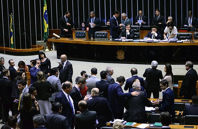 Presidente da Câmara, Rodrigo Maia (DEM-RJ), se disse "confiante" para votar o PL 4.302 entre amanhã e quarta