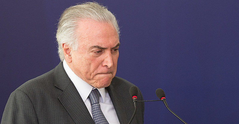 Michel Temer vetou PL 3.831/2015, aprovado pelo Congresso Nacional, que regulamentava direito de negociação coletiva de servidores públicos