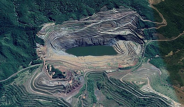 Barragem está desativada, mas riscos à população continuam
