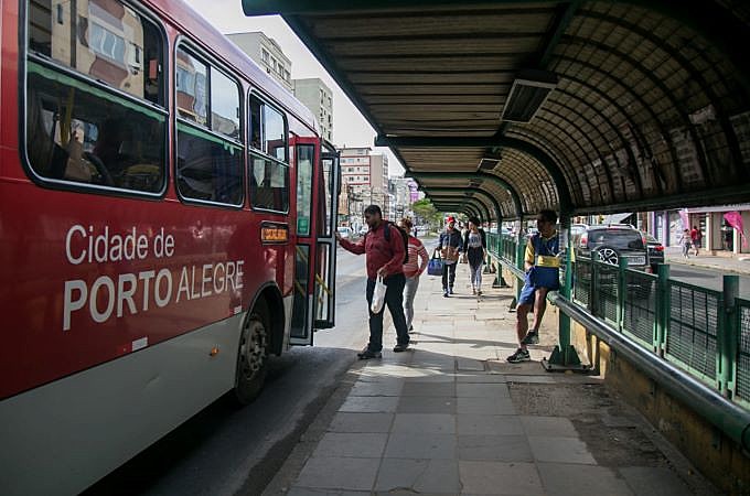"O lema 'revolucionário' de Marchezan parece ser esse: Hay que endurecer, mas sem incomodar os empresários do transporte jamais!"