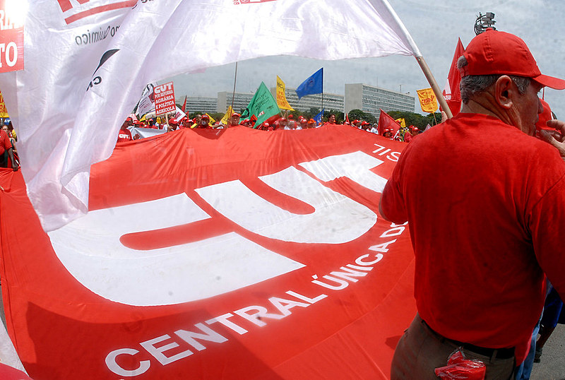 Sindicalista em uma das manifestações convocadas pela CUT
