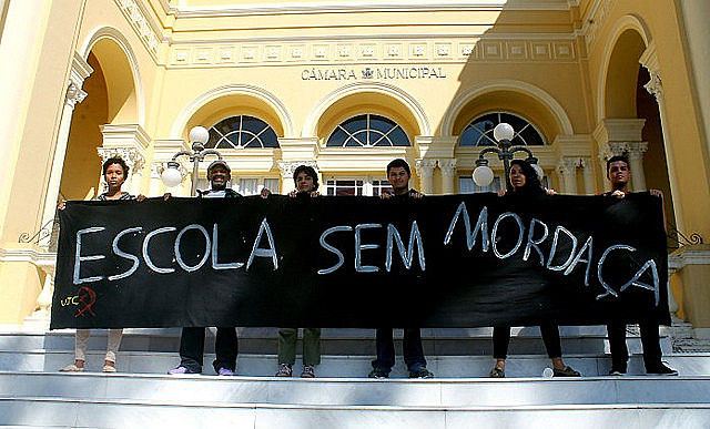 Protesto do "Escola sem Mordaça": movimento é uma das principais reações ao projeto Escola sem Partido, apoiado por Bolsonaro e Campagnolo