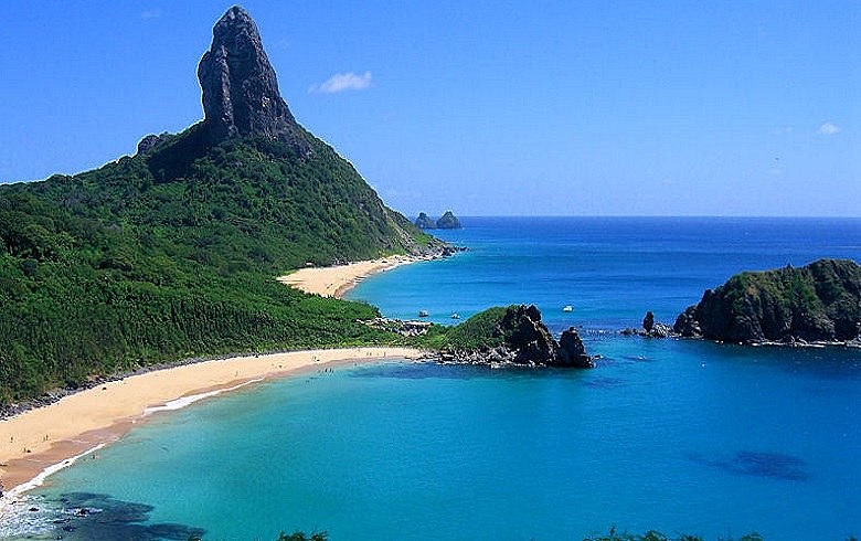 Lei permite que áreas de proteção ambiental, como Noronha, venham a ser loteadas e explorada comercialmente