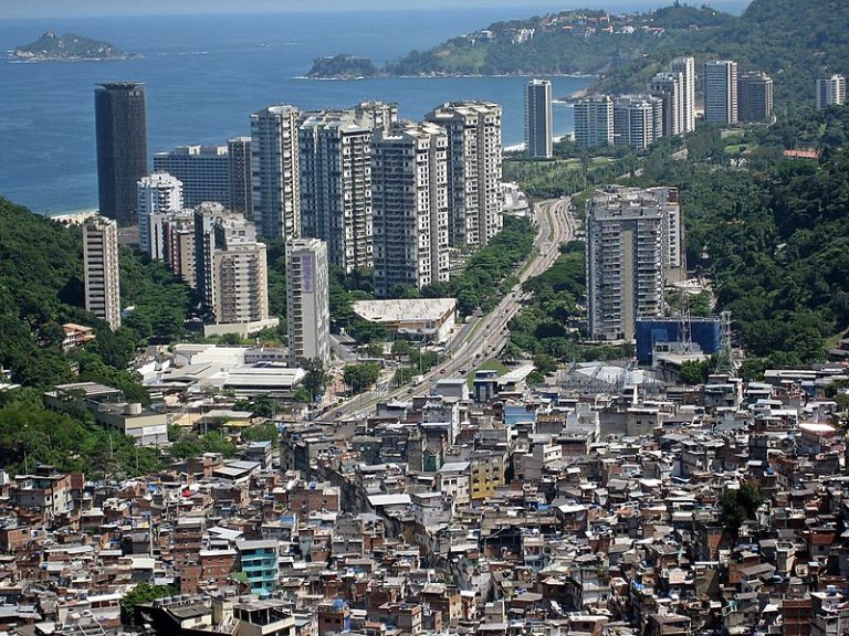 Redução da pobreza no Rio de Janeiro está relacionada a maior cobertura de programas sociais