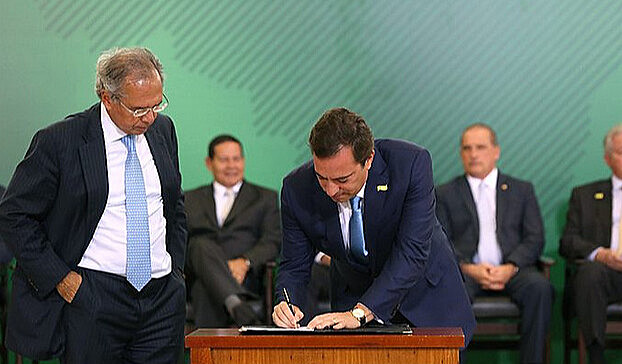 Ex-ministro de Collor entende que, ao favorecer os bancos, Bolsonaro dificultará o acesso dos trabalhadores brasileiros à aposentadoria