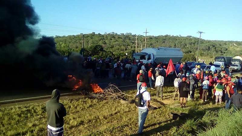 Paralisações convocadas por centrais sindicais estão previstas para o longo do dia