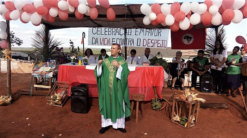 "Todas as terras ocupadas apresentam condição para serem destinadas à reforma agrária", afirmou o bispo Dom Mário Spak
