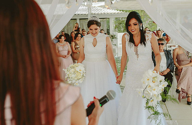 Adrieli e Anelise no dia da cerimônia de seu casamento