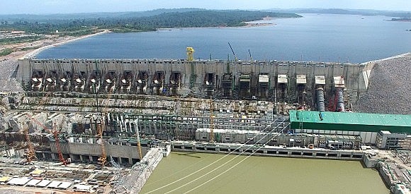 A usina de Belo Monte terá carga suficiente para atender 60 milhões de pessoas em 17 estados, o que representa cerca de 40% do consumo residencial de todo o País.