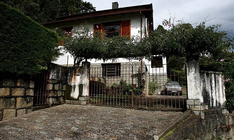 Depoimentos e investigações indicam que a casa funcionou como centro de tortura de 1971