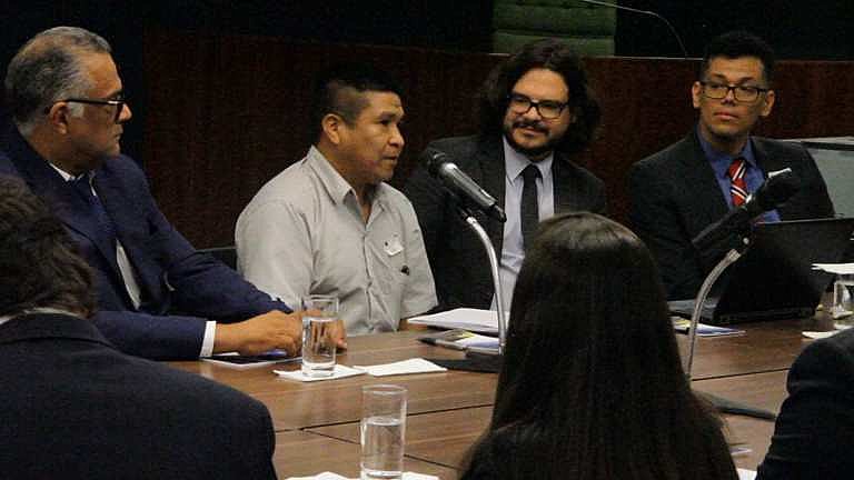 Liderança Avá-Guarani fala durante audiência de conciliação no STF.