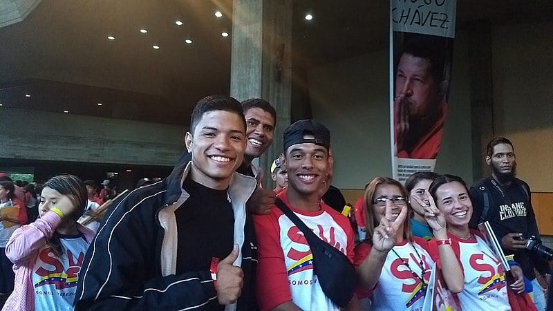 Em meio à crise, jovens de todo o país participam de programa do governo para aumentar alcance de políticas públicas