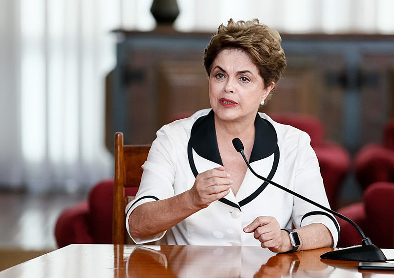 Dilma foi alvo de diversas ofensas machistas durante processo que a afastou da presidência