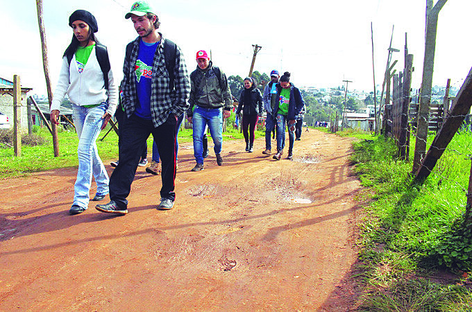Brigadistas já passaram por Gravataí, Canoas, Passo Fundo e alguns bairros da Capital, como Cruzeiro e Lomba do Pinheiro