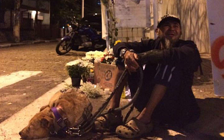 Catador Gilvan Artur Leal, conhecido como Piauí, no dia da morte do amigo Ricardo Nascimento