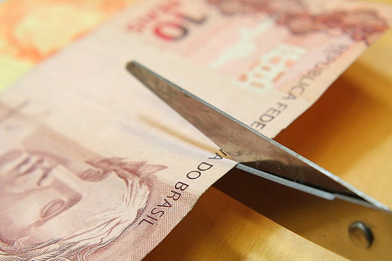 Orçamento da educação superior será reduzido pela metade em relação a 2015.
