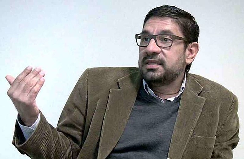 O empresário Raul Schmidt durante entrevista a um programa de Televisão