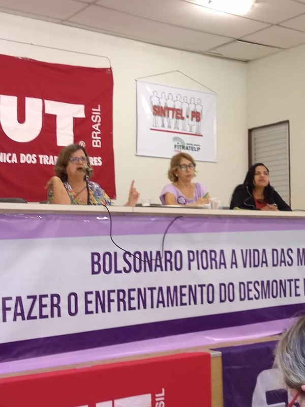 O evento contou com a deputada estadual do PT-PE, Tereza Leitão, e a secretária nacional de mulheres do PT, Anne Karolyne.