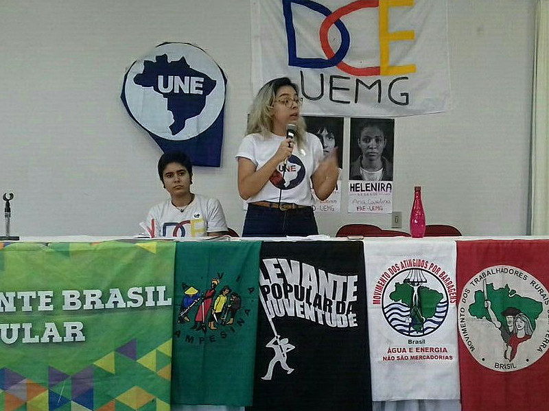 Ana Júlia participa de ato do Diretório Acadêmico da UEMG