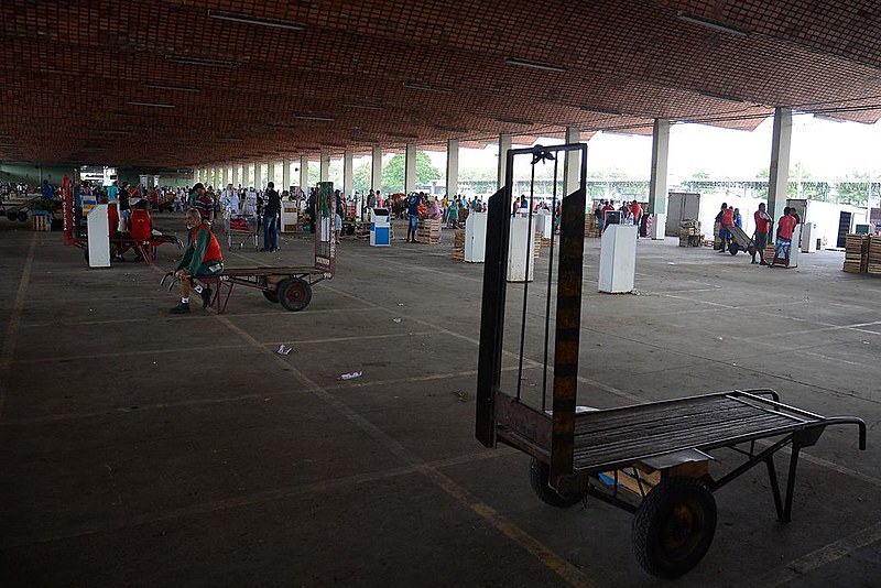 Greve de caminhoneiros causa desabastecimento na Ceasa-RJ