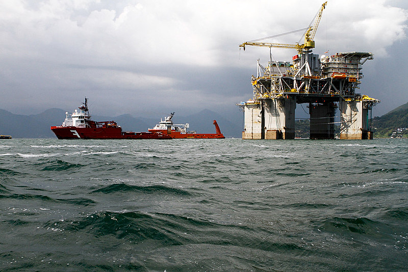 Entre os dias 1 e 5 de agosto, os petroleiros dos campos maduros de produção (terrestres e em águas rasas) do Rio Grande do Norte, Ceará, Alagoas, Sergipe, Bahia e Espirito Santo paralisam atividades para lutar contra a privatização desses ativos.