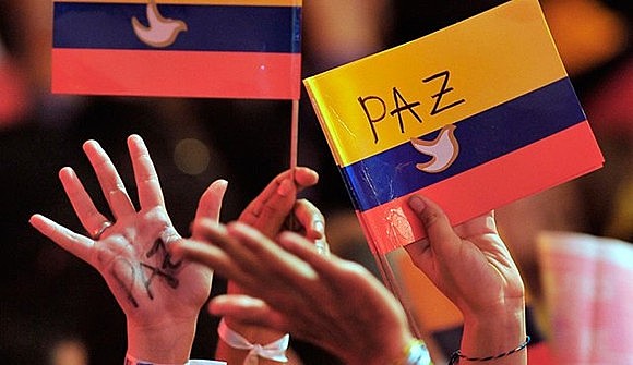 Processo de paz entre governo e FARC se encontra em período de implementação, enquanto com a ELN também está se encaminhando