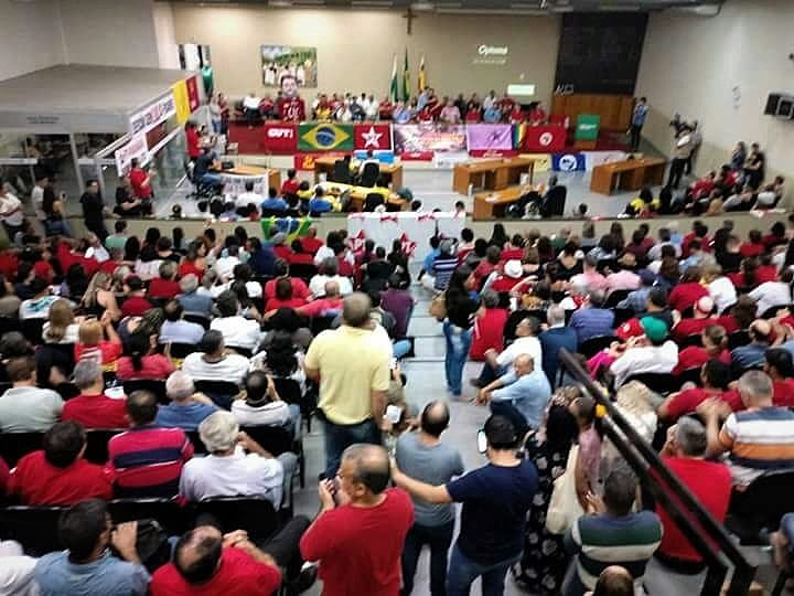 A Frente Brasil Popular de Maringá lançou neste sábado (13) o Comitê pela Defesa da Democracia e pelo Direito à Livre Eleições
