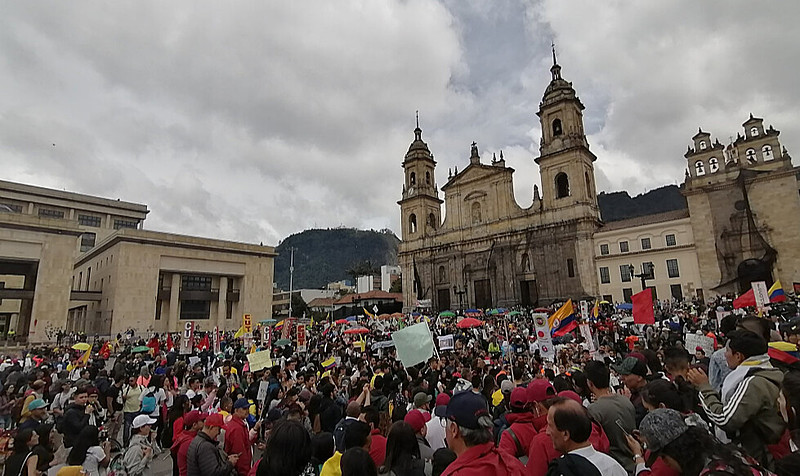 Nova greve marca o 13º dia de manifestações contra medidas anunciadas pelo presidente Iván Duque
