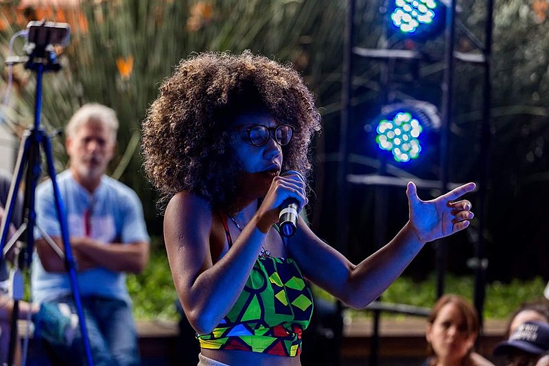 Bell Puã falou sobre experiências em competições e propostas do Slam na sociedade