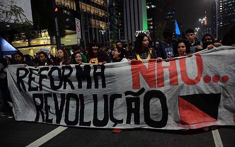 Reforma é um ataque à profissão docente, já que abre espaço para a contratação de profissionais não habilitados