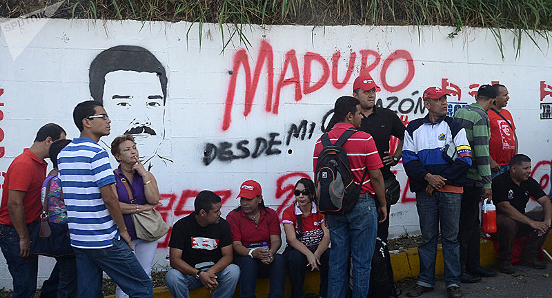 Poulação venezuelana denuncia dificuldades em conseguir medicamentos depois das sanções dos EUA desde 2014