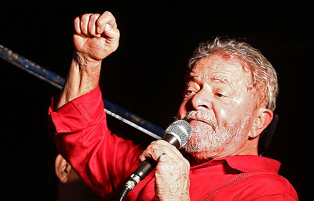 Pointed out as favorite presidential candidate in the opinion polls, Lula has the biggest political capital in the country